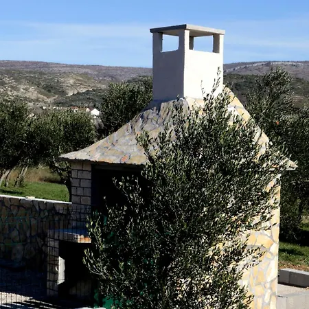 Holiday home Kuca Za Odmor Ante Lisane Ostrovicke
