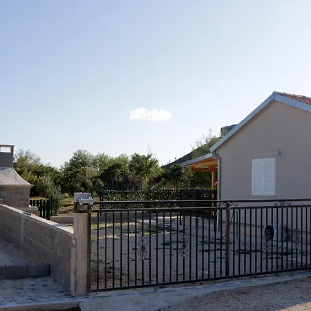 Holiday home Kuca Za Odmor Ante *